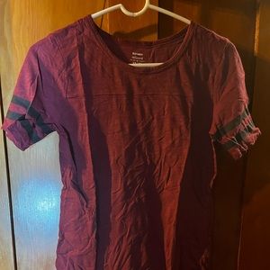 Old navy t shirt